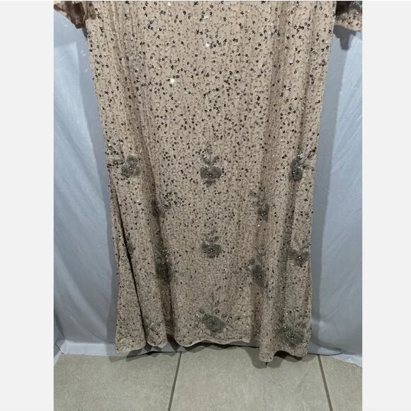 NEW $598 Mac Duggal [ 10 ] Sequin Floral Embellished Long Sleeve Gown Nude #Q458